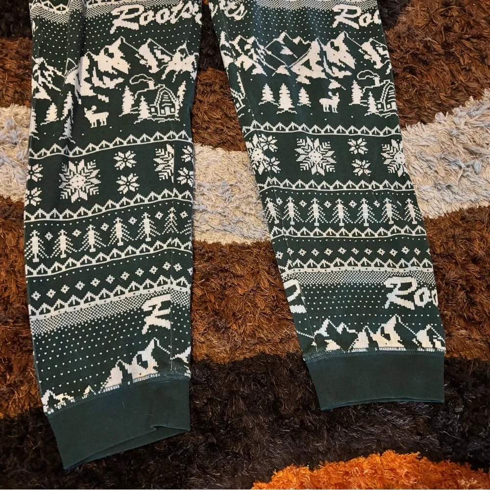 Roots, Like New, Comfy, Winter Themed, Pajama Pants